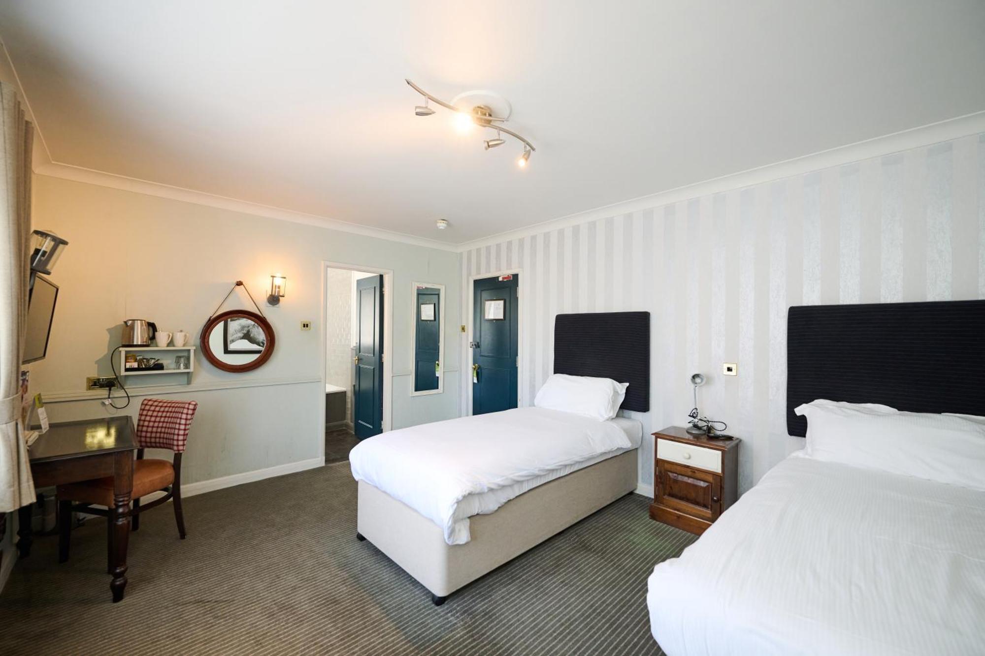 White Hart, Newmarket By Marston'S Inns Exteriér fotografie